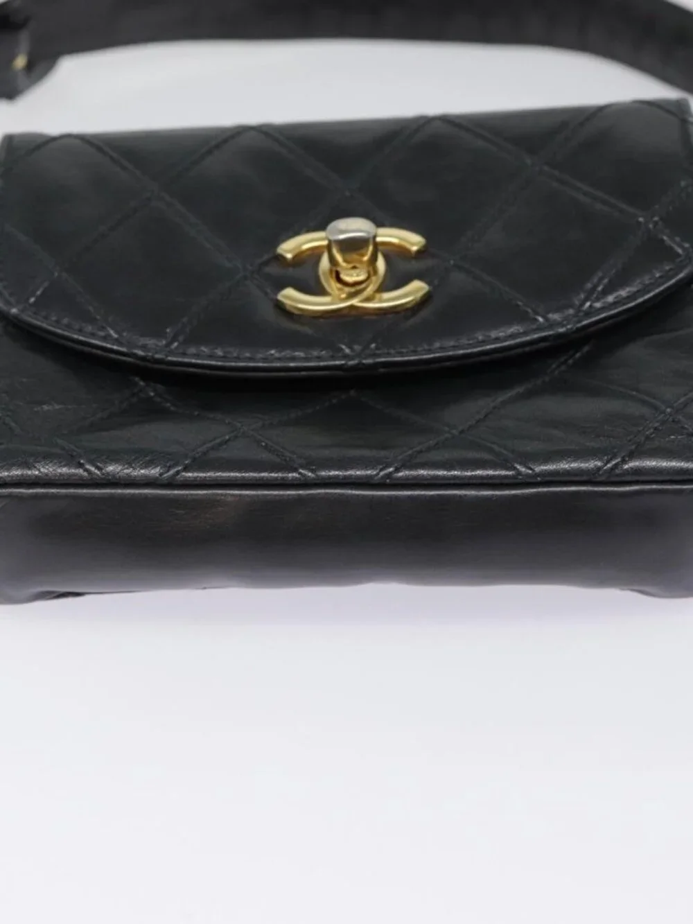CHANEL Bicolore Turn Lock Chain Waist bag Leather Black Gold CC Auth yk14627